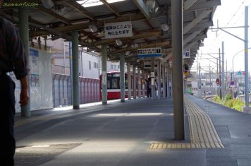 小島新田駅にて